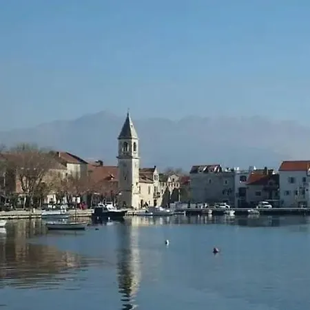 Apartment Luna Near Split *