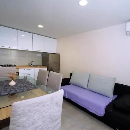 Apartment Luna Near Split